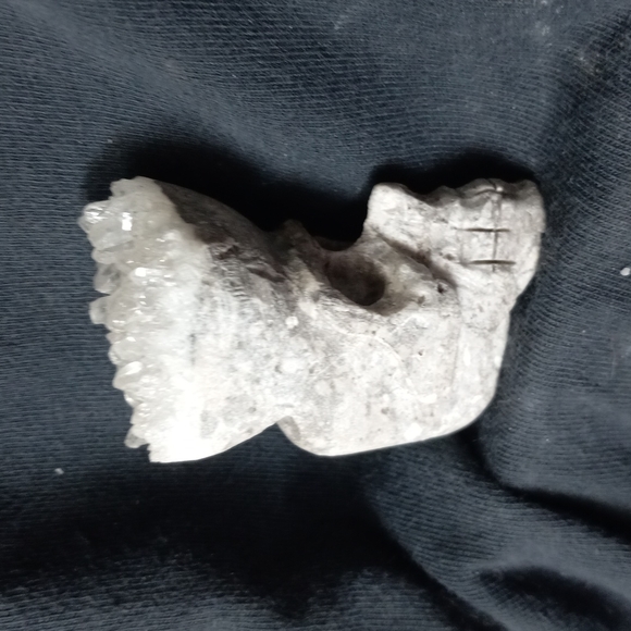 GEMSTONE HEALING STONE QUARTZ SKULL - Picture 4 of 6